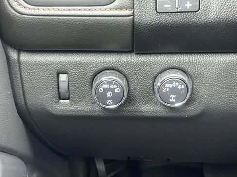 Used 2022 GMC Canyon AT4 w/ Trailering Package AWD/4WD image 18