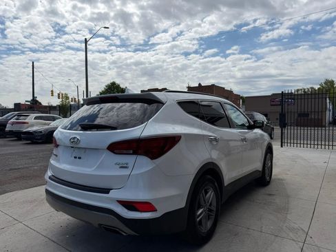 Used 2017 Hyundai Santa Fe Sport w/ 2.4L Tech Package 04 AWD/4WD image 4