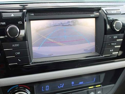 Used 2014 Toyota Corolla LE FWD image 12