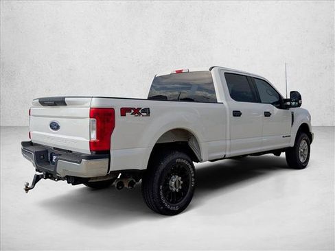 Used 2019 Ford F250 XLT w/ FX4 Off-Road Package image 5