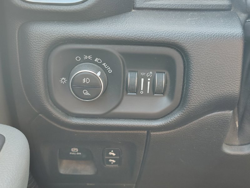 Used 2019 RAM 1500 Big Horn AWD/4WD image 12