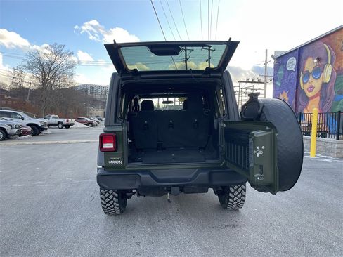 Used 2022 Jeep Wrangler Unlimited Sport image 13