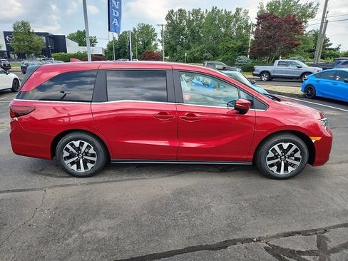 New 2026 Honda Odyssey EX-L image 7