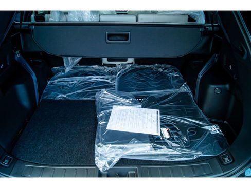 New 2025 Mitsubishi Outlander image 16