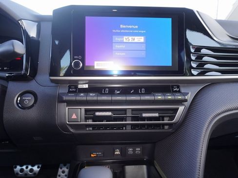 Used 2026 Toyota Camry SE Nightshade image 17