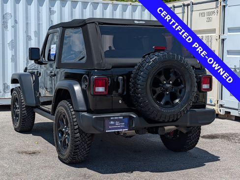 Used 2022 Jeep Wrangler Sport AWD/4WD image 6