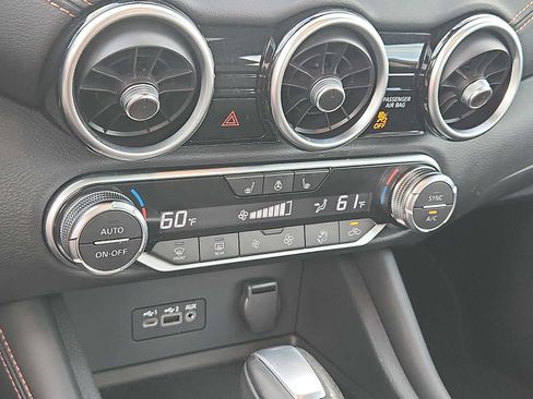 Certified 2023 Nissan Sentra SR w/ SR Premium Package FWD image 16