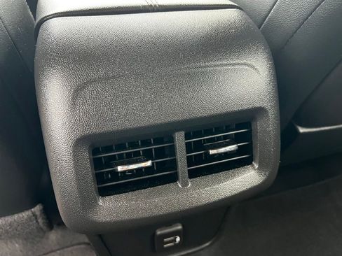 Used 2023 GMC Terrain SLT AWD/4WD image 38