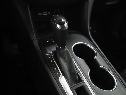 Used 2019 Chevrolet Equinox LT image 24