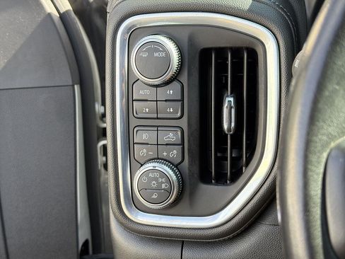 Used 2021 GMC Sierra 2500 Denali w/ Denali Ultimate Package AWD/4WD image 17