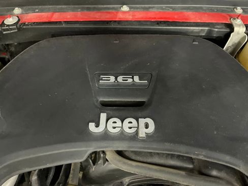 Used 2018 Jeep Wrangler Unlimited Sport S image 10