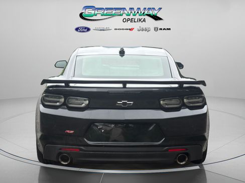 Used 2024 Chevrolet Camaro LT RWD image 6
