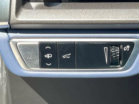 New 2026 Cadillac Vistiq Premium Luxury w/ LPO, Floor Liner Package AWD/4WD image 10