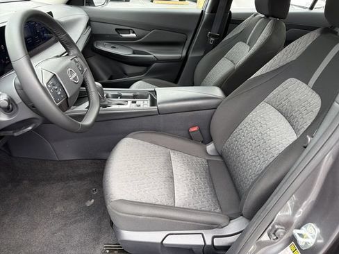 Used 2026 Nissan Sentra SV w/ SV Convenience Package FWD image 29