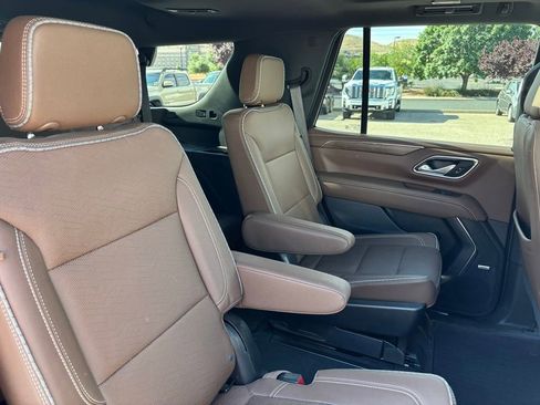 Used 2023 Chevrolet Tahoe High Country AWD/4WD image 34