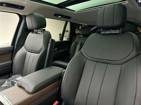 New 2026 Land Rover Range Rover Long Wheelbase SE AWD/4WD image 10