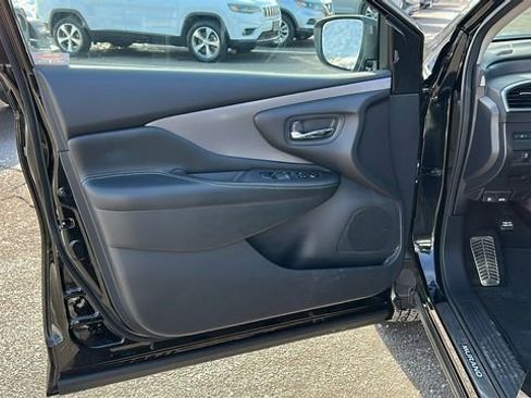Certified 2024 Nissan Murano SV w/ SV Midnight Edition Package image 8