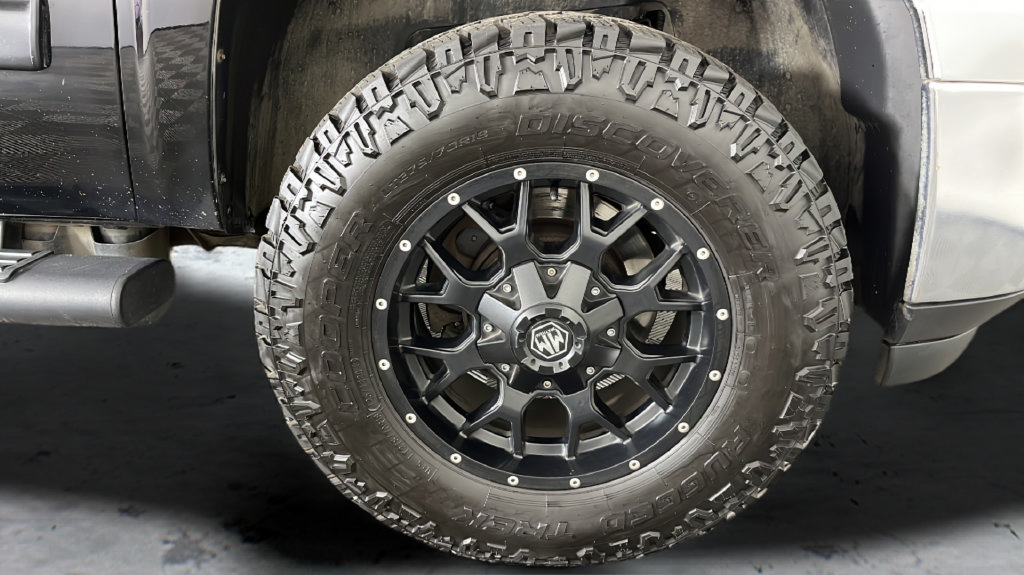 Used 2013 Chevrolet Silverado 2500 LTZ AWD/4WD image 46