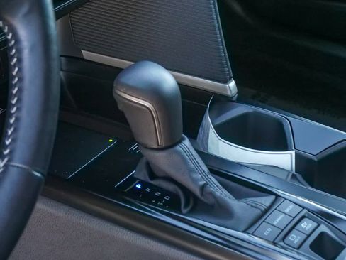 Certified 2025 Toyota Camry SE image 20