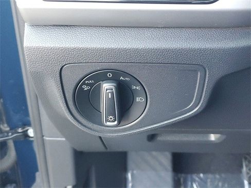 Certified 2023 Volkswagen Atlas Cross Sport SEL image 31