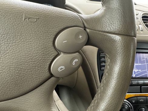 Used 2007 Mercedes-Benz SL 550 image 31