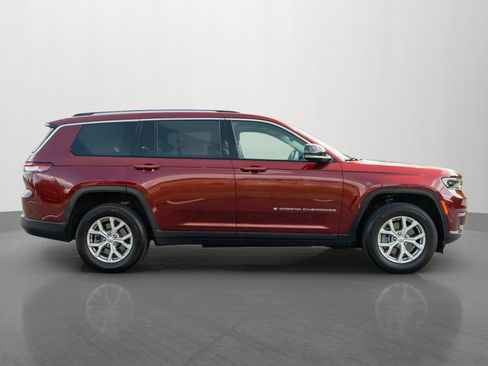 Used 2022 Jeep Grand Cherokee L Limited AWD/4WD image 8