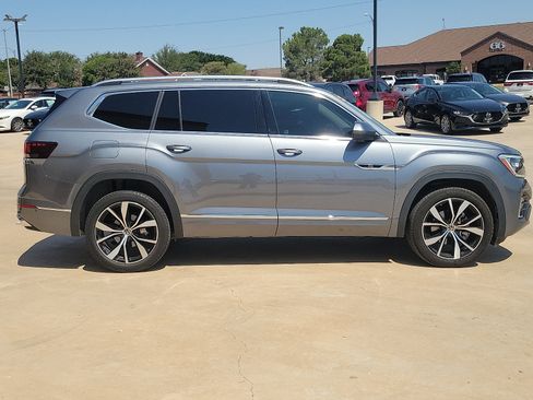 Used 2024 Volkswagen Atlas SEL Premium R-Line AWD/4WD image 8