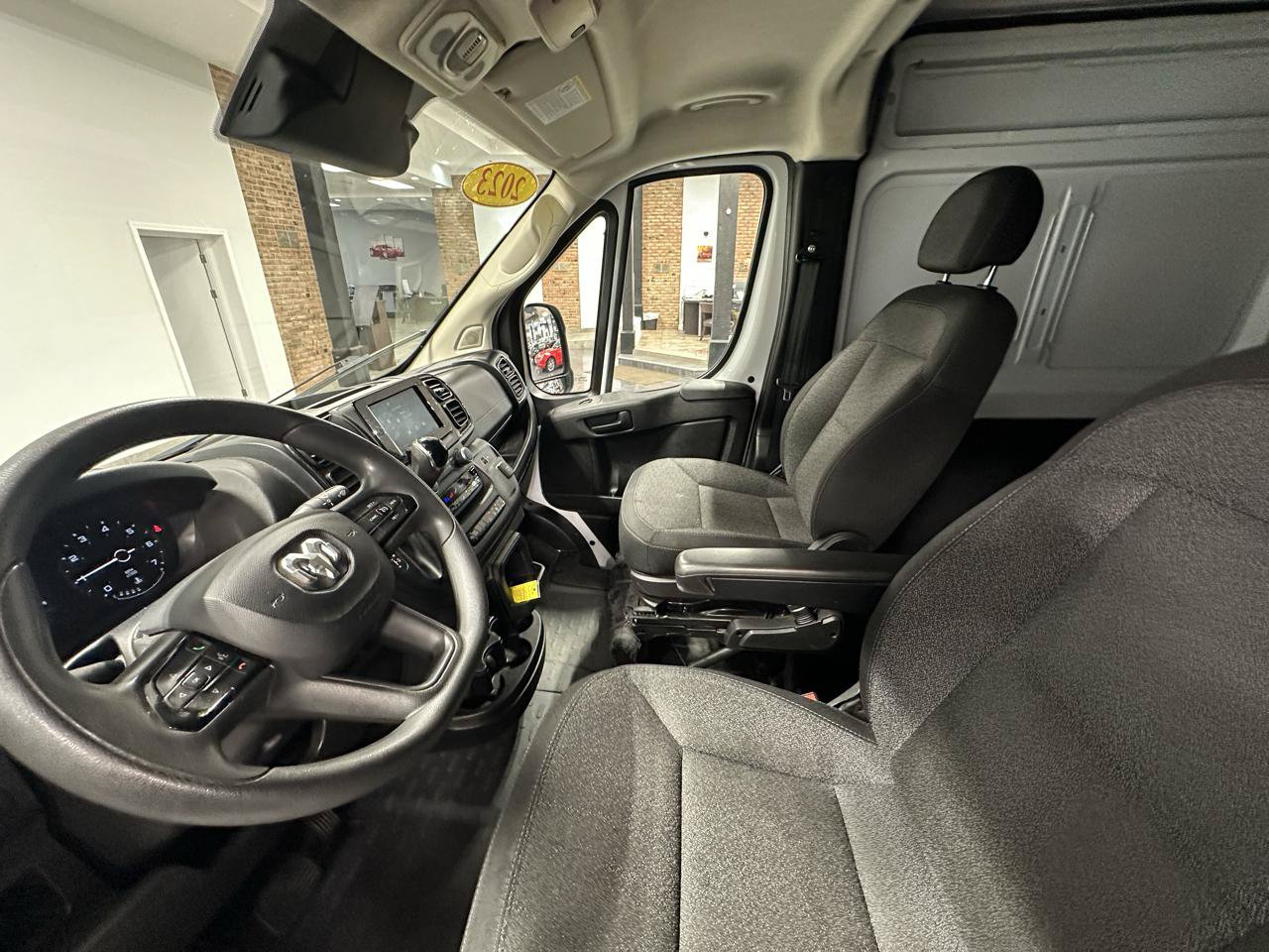 Used 2023 RAM ProMaster 2500 FWD image 10