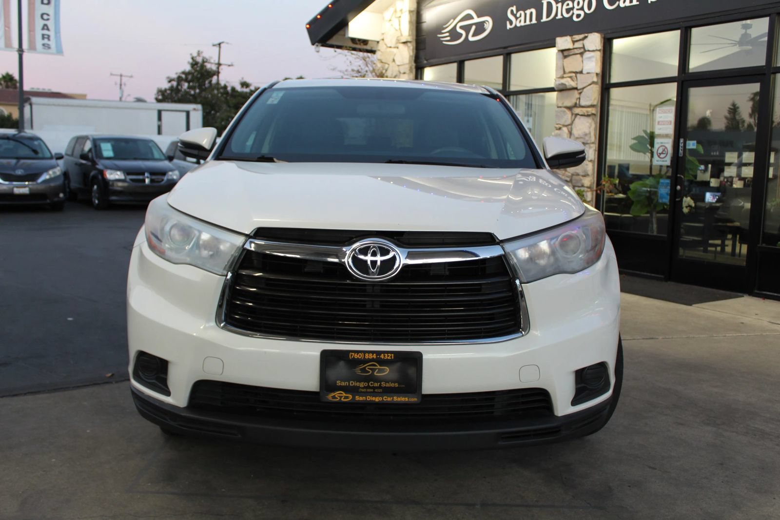 Used 2016 Toyota Highlander LE FWD image 8