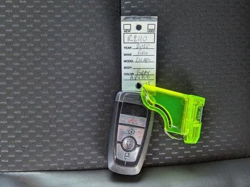 Used 2025 Ford Escape ST-Line image 36