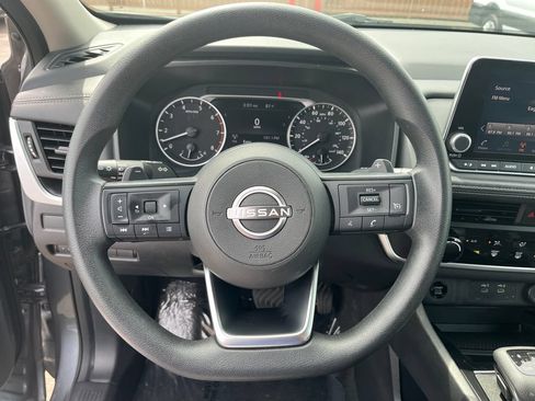 Used 2024 Nissan Rogue S AWD/4WD image 12