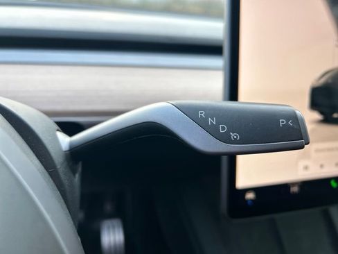 Used 2023 Tesla Model Y Performance image 25