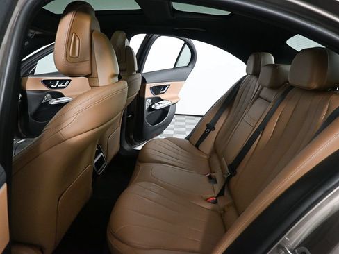 Certified 2025 Mercedes-Benz E 350 4MATIC Sedan image 18