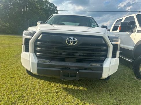 Used 2022 Toyota Tundra SR5 w/ Convenience Package RWD image 15