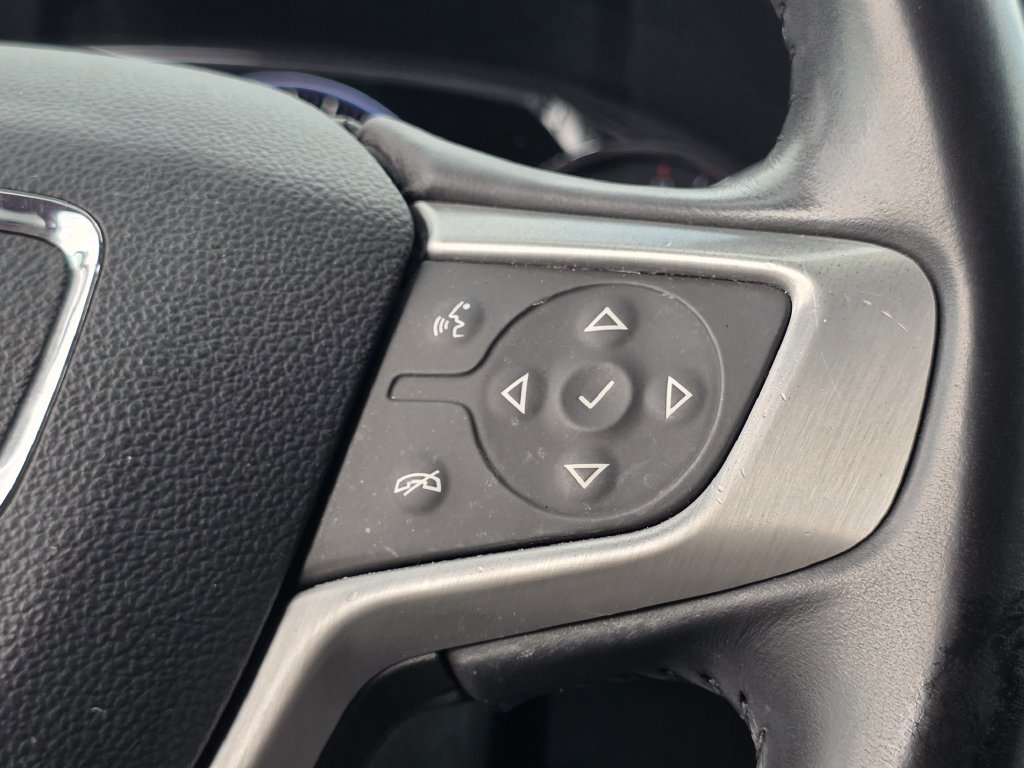 Used 2020 GMC Acadia SLT w/ Driver Alert Package II FWD image 28