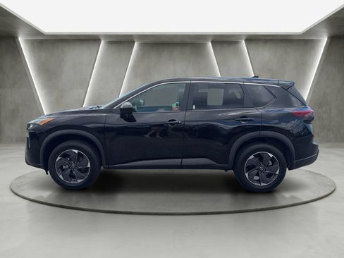 Used 2025 Nissan Rogue SV AWD/4WD image 4