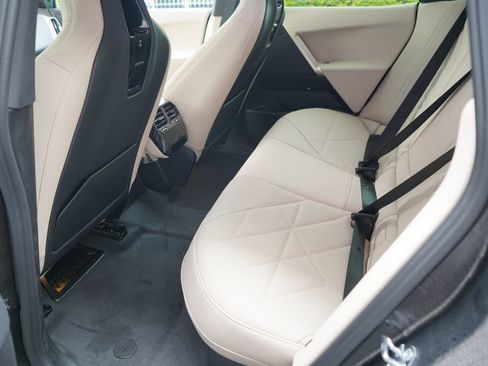 New 2026 BMW iX xDrive45 image 18