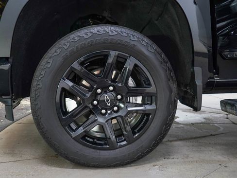 Used 2025 Chevrolet Silverado 1500 High Country w/ Midnight Edition AWD/4WD image 32
