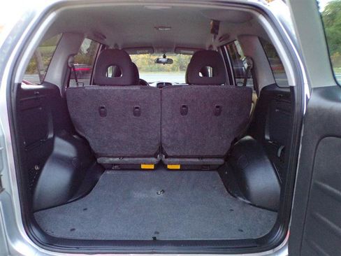 Used 2004 Toyota RAV4 4WD image 36