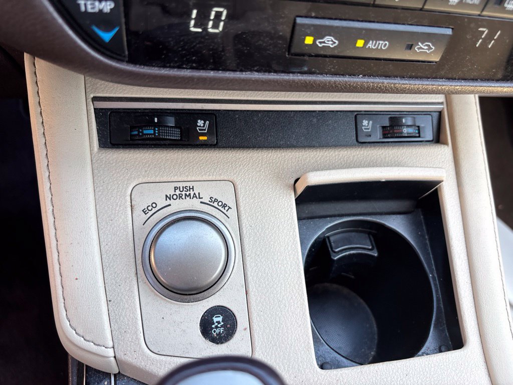 Used 2016 Lexus ES 350 w/ Premium Package w/Wood Trim FWD image 27