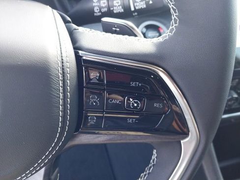 New 2025 Jeep Grand Cherokee Overland w/ Trailer Tow Package image 10