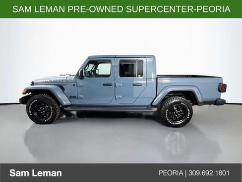 Used 2025 Jeep Gladiator Sport image 4