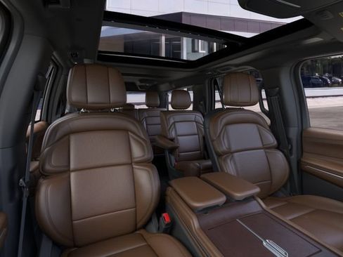 New 2026 Lincoln Navigator L Reserve AWD/4WD image 10