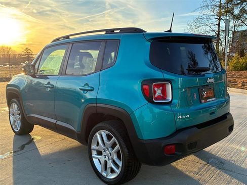 Used 2021 Jeep Renegade Latitude image 7