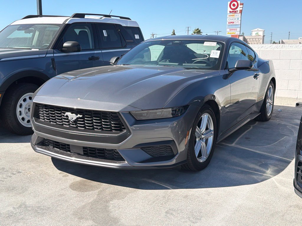 Used 2026 Ford Mustang Coupe RWD image 3
