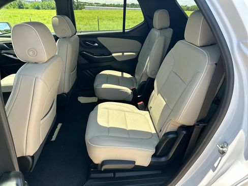 Used 2023 Chevrolet Traverse Premier AWD/4WD image 23