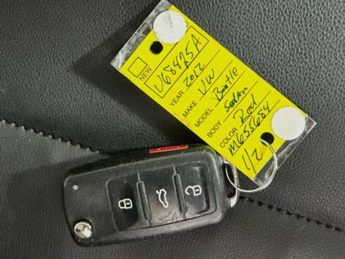 Used 2012 Volkswagen Beetle 2.5 FWD image 34