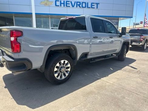 Used 2025 Chevrolet Silverado 2500 Custom w/ Custom Value Package AWD/4WD image 4
