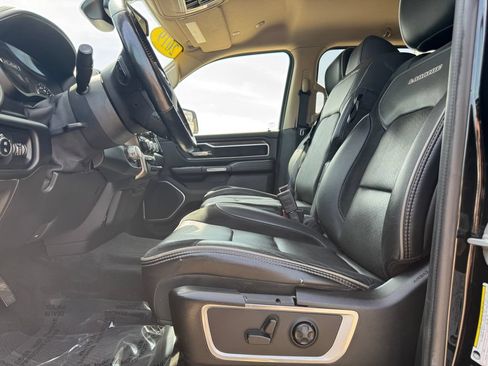 Used 2019 RAM 1500 Laramie AWD/4WD image 19