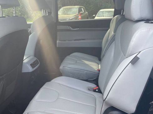 Used 2025 Hyundai Palisade SEL FWD image 27